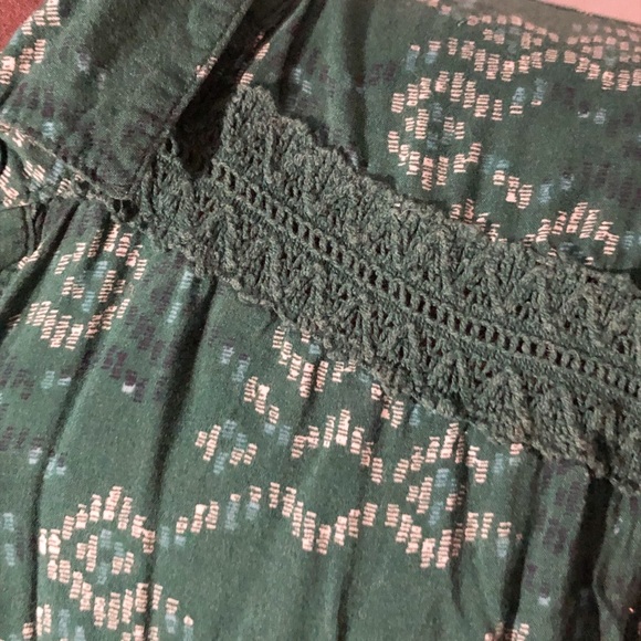 Mossimo Green Blouse - Picture 2 of 3